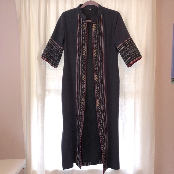Authentic Thai Indigo tea coat with embroidery. Hmong tribe. Hand made. - Picture 4 of 16